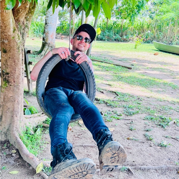 Meet your Posher, @noahXnight - Picture 6 of 17